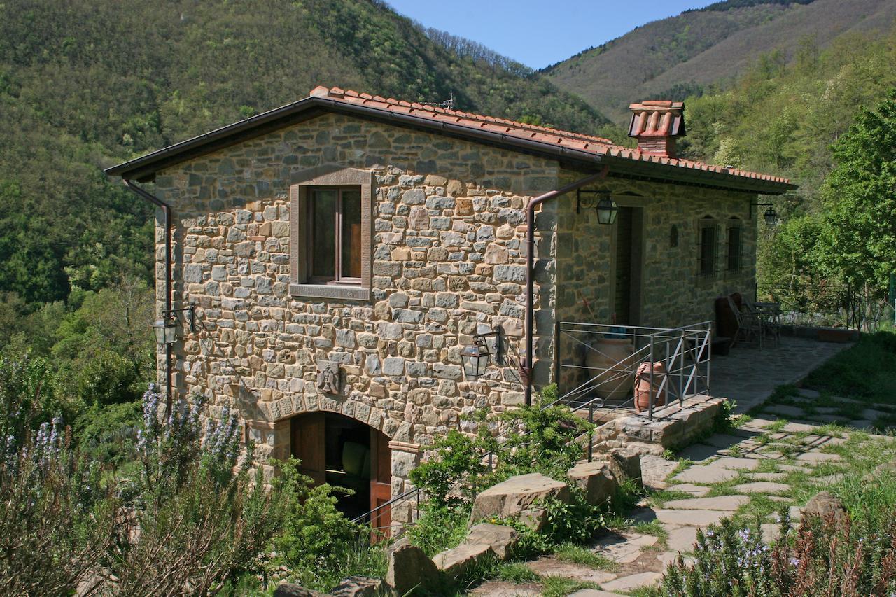 Вілла Podere Pian De' Cortini Serravalle  Екстер'єр фото